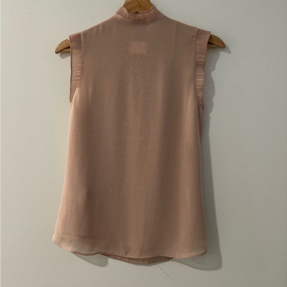 NWT H&M Rose Sleeveless Blouse Woman’s size 0 - Picture 4 of 5